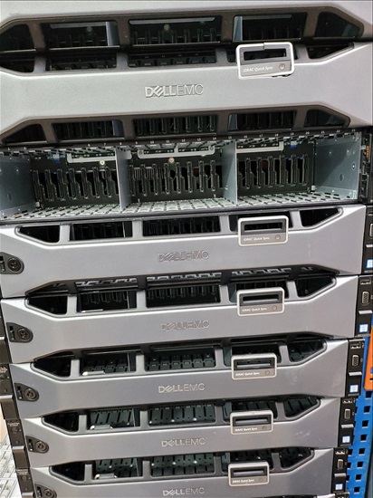 תמונה 1 ,שרת Dell R730XD למכירה בפתח תקווה מחשבים וציוד נלווה  שרתים