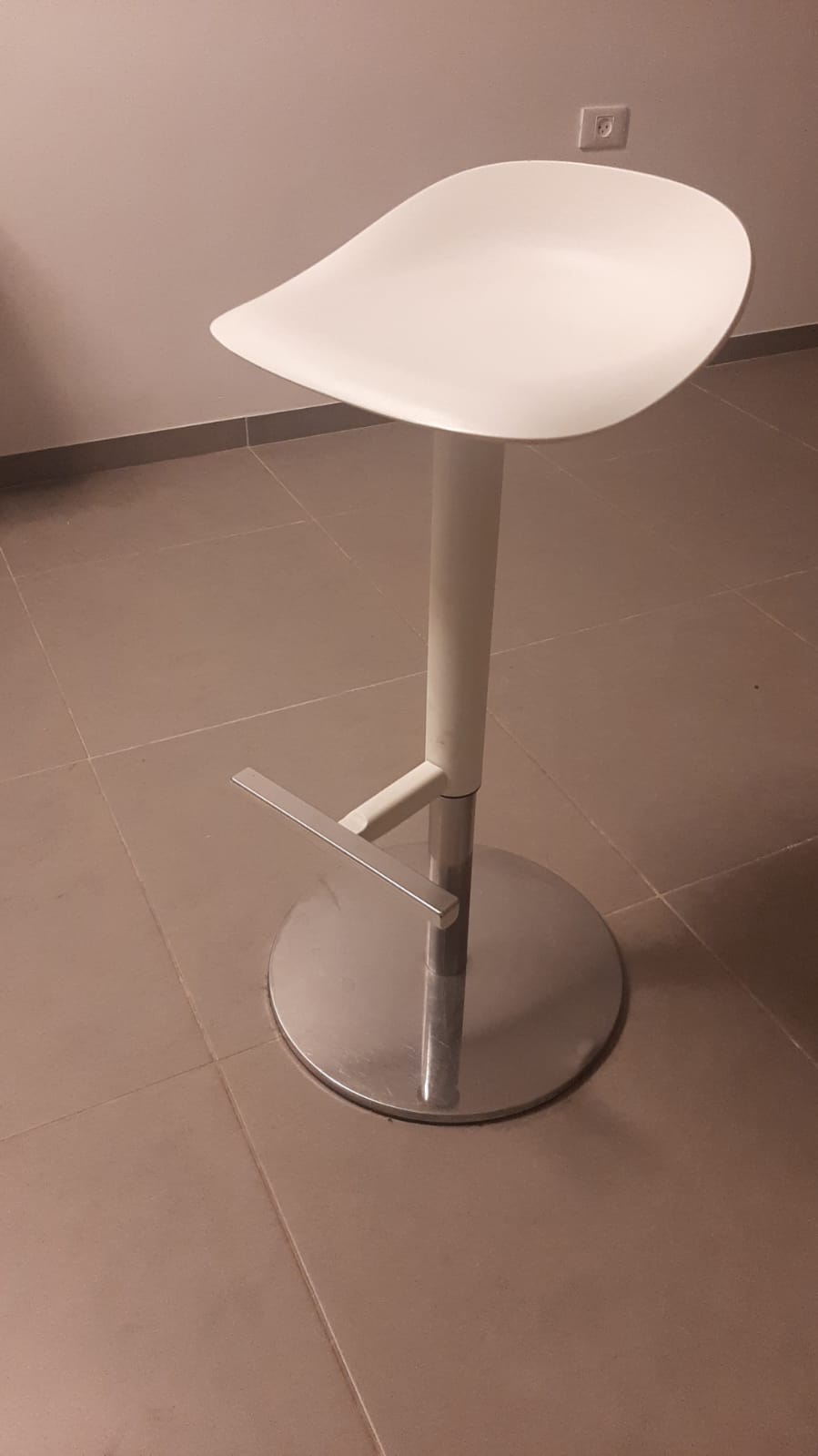 תמונה 1, כיסא בר למכירה בגדרה | ריהוט  כיסאות