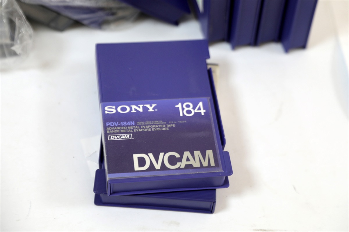 תמונה 1, קלטות DVCam ו DV למכירה בעכו | צילום  אחר