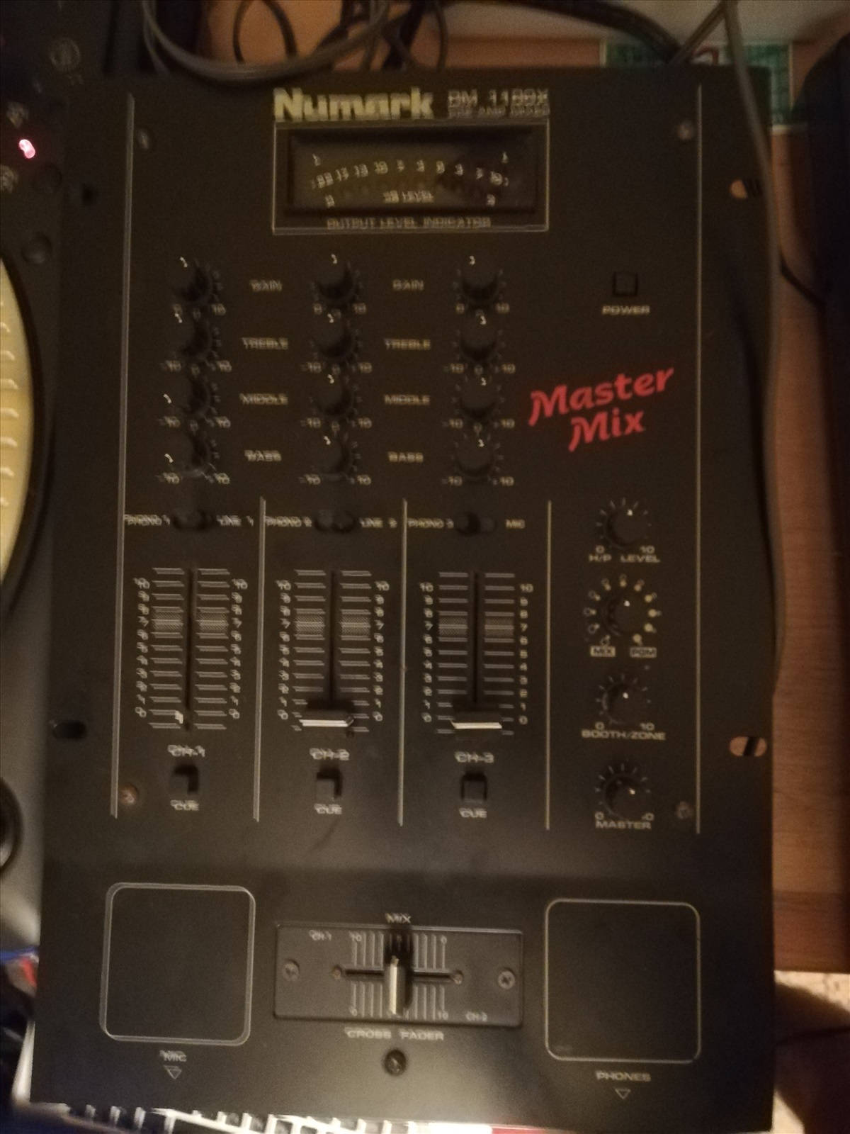 תמונה 1, Numark 1100X למכירה בגיתית | ציוד לדיגיי ואולפנים  מיקסר