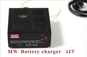 מטען סוללות לסוללות 12V 
