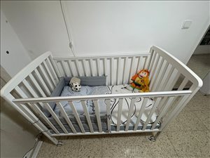 מיטת תינוק 