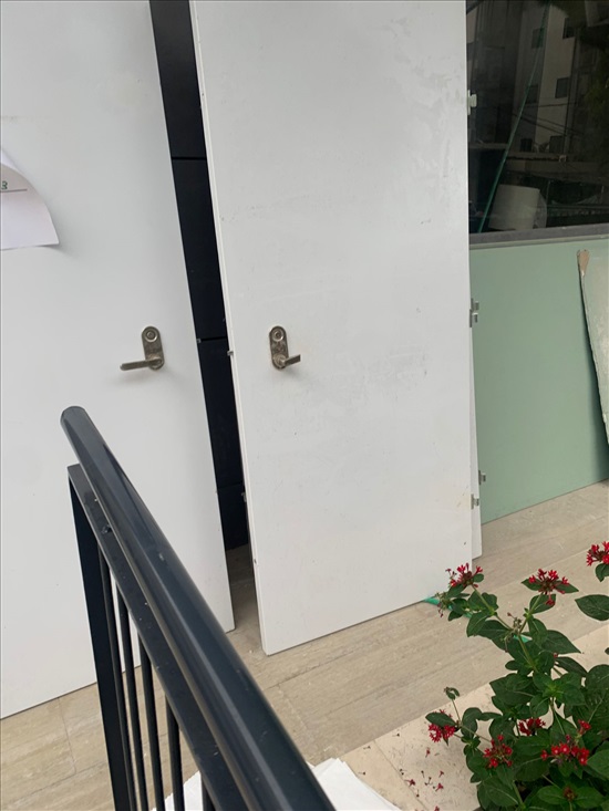 תמונה 1 ,דלתות לממ"ד למכירה ברמת גן לבית  כללי