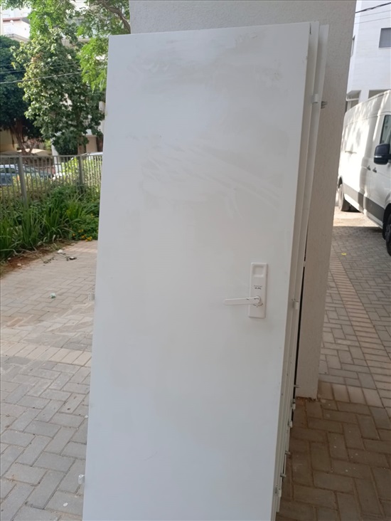 תמונה 2 ,דלתות לממ"ד למכירה ברמת גן לבית  כללי