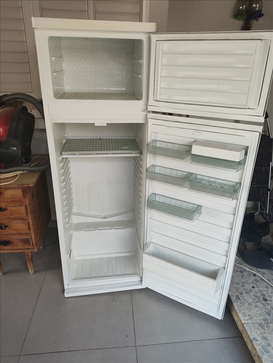 תמונה 1 ,מקרר משרדי עובד מעולה למכירה בפתחיה מוצרי חשמל  מקרר