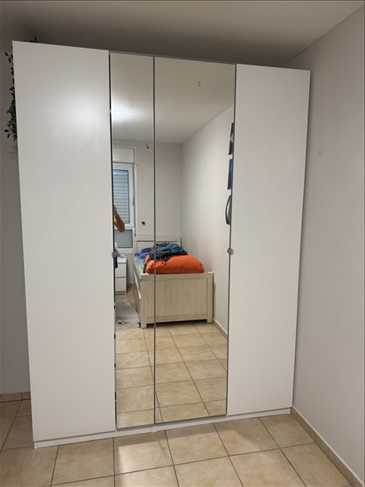 תמונה 3 ,ארונות קיר לבנים כחדשים למכירה בגדרה ריהוט  ארונות