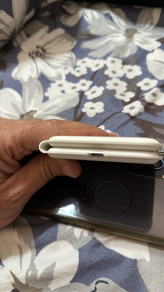 תמונה 7 ,מטען אלחוטי כפול Apple.  למכירה בבאר שבע סלולרי  מטען לנייד