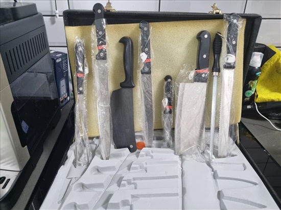 תמונה 2 ,סט סכינים מהודר חדש לחלוטין  למכירה בתל אביב כלי מטבח  סכינים
