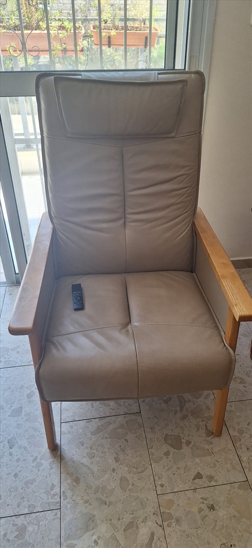 תמונה 1 ,כורסת טלוויזיה מעור למכירה במודיעין-מכבים-רעות ריהוט  כורסאות
