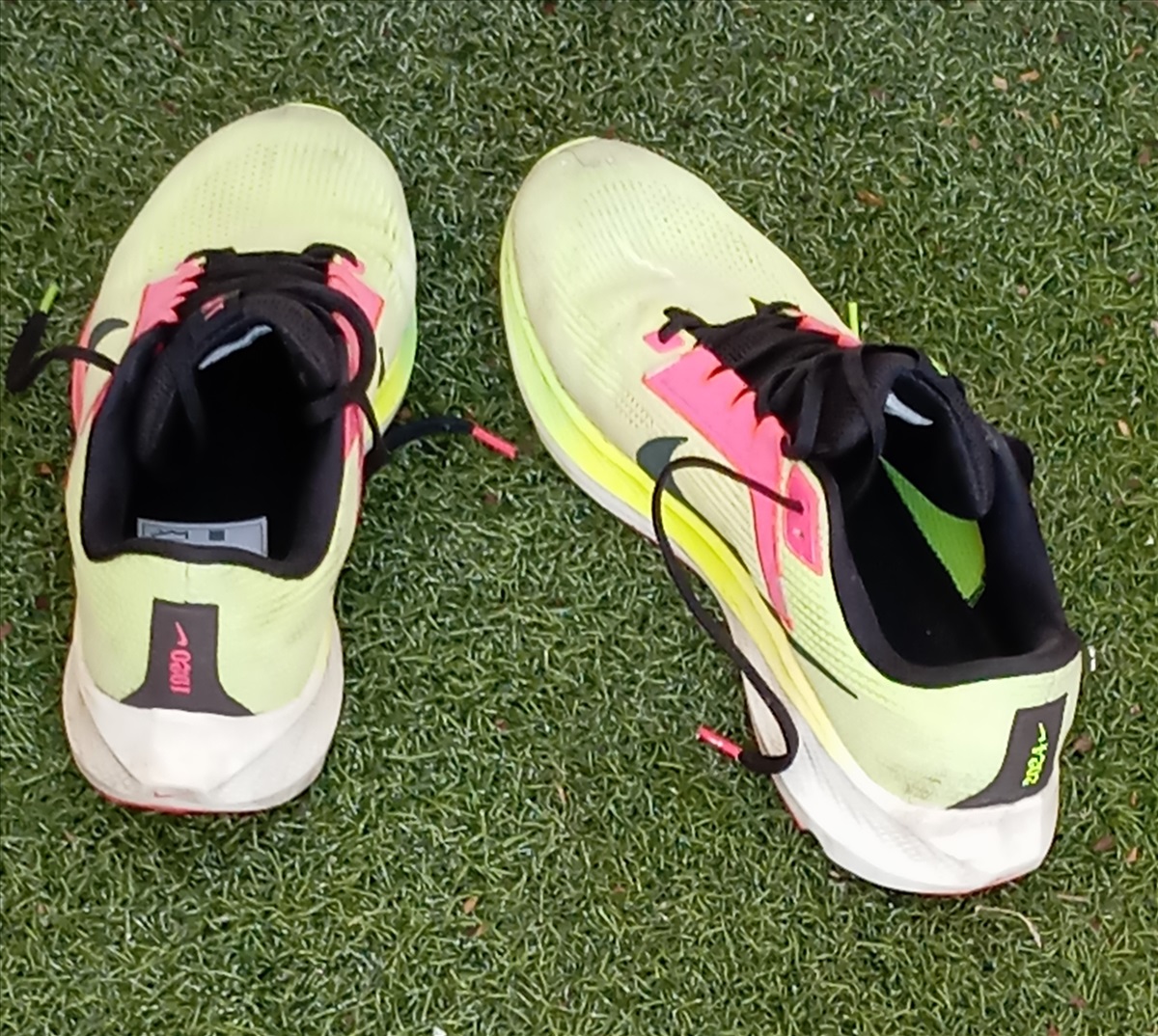 תמונה 1, נעלי ספורט, נעלי ריצה Nike Air למכירה בחיפה | ציוד ספורט  ביגוד ונעליי...