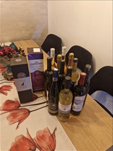 14 בקבוקי יין ..אדום,לבן,תוסס, 