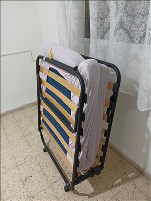 מיטה מתקפלת חדשה 