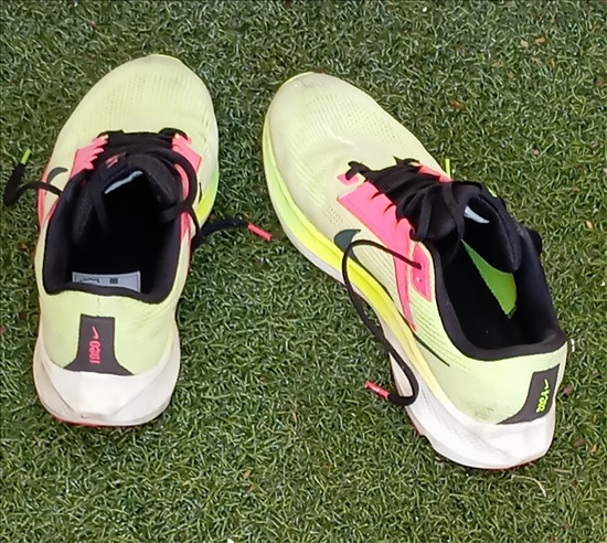תמונה 1, נעלי ספורט, נעלי ריצה Nike Air למכירה בחיפה | ציוד ספורט  ביגוד ונעליי...