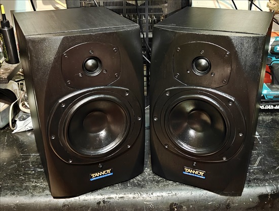 תמונה 2 ,מוניטורים מקצועיים של TANNOY  למכירה בתל אביב ציוד לדיג'יי ואולפנים  מוניטורים