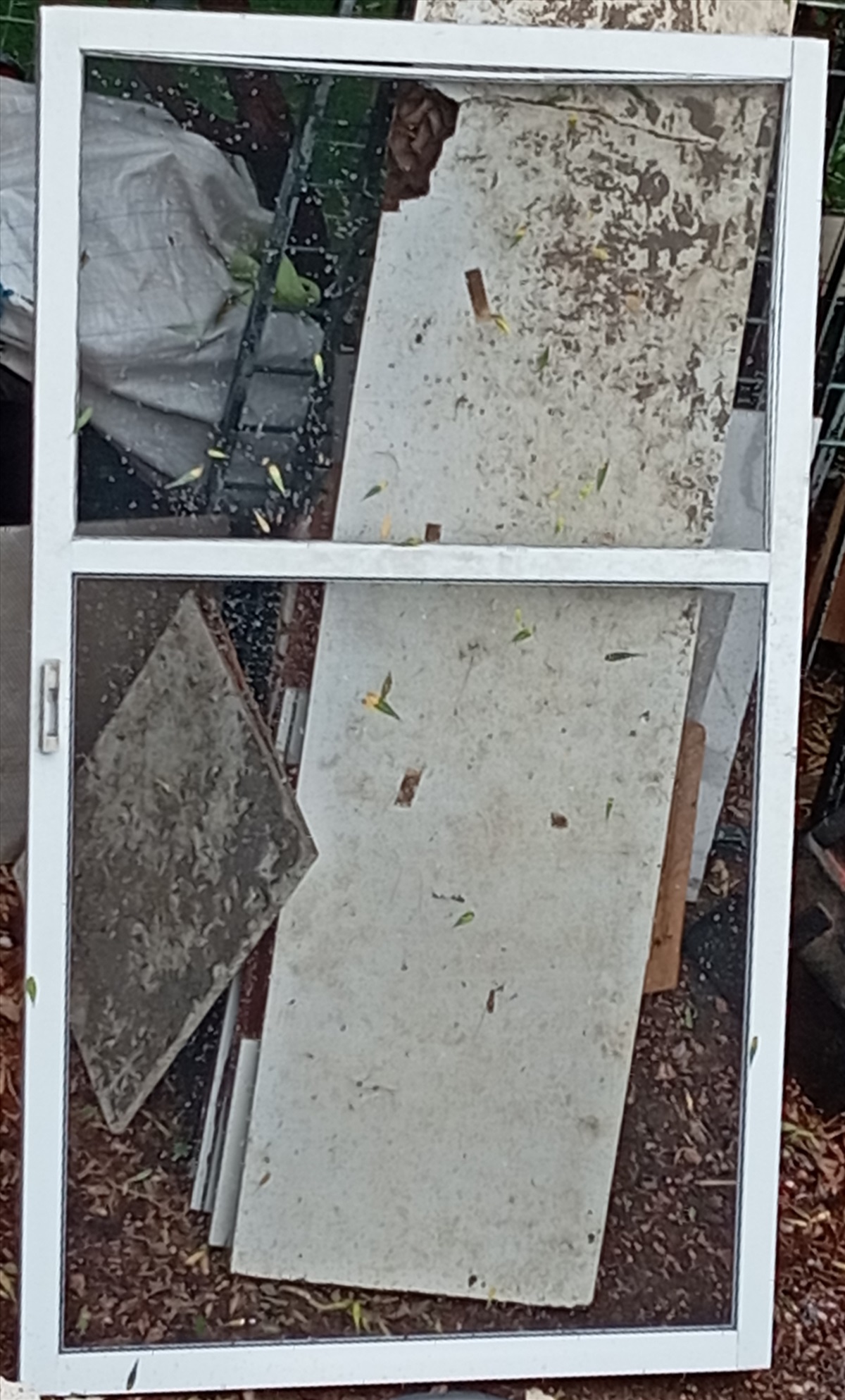 תמונה 1, דלת רשת גדולה מאלומיניום לבן,  למכירה בחיפה | תכולת דירה  שונות