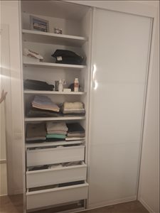 ארון 