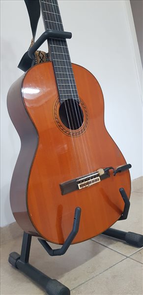 כלי נגינה - גיטרה קלאסית ימהה Cg-120 <br>       