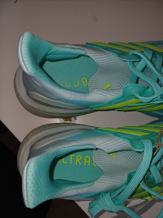 תמונה 2, Ultraboost adidas מידה ⅓39 למכירה בבאר שבע | ביגוד ואביזרים  נעלי ספורט