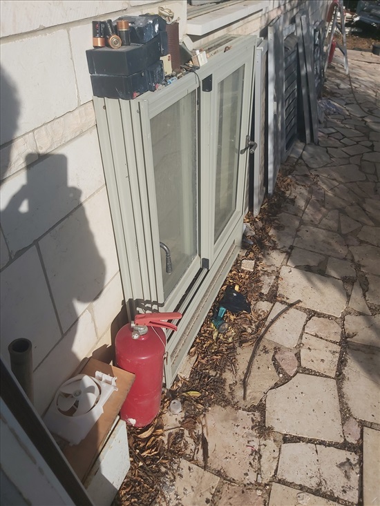 תמונה 4, חלון למכירה בשואבה | שונות  שונות