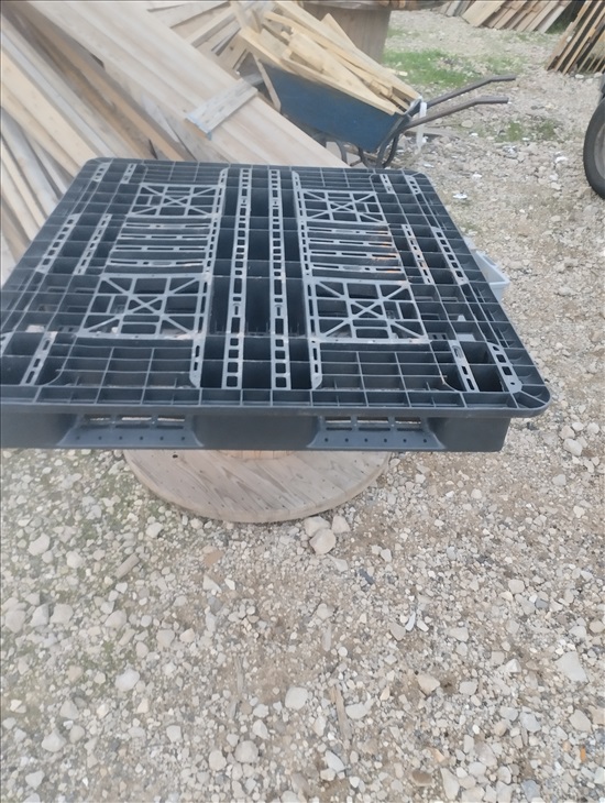 תמונה 3 ,משטחים מפלסטיק קשיח  למכירה בטירה ציוד לעסקים  שונות