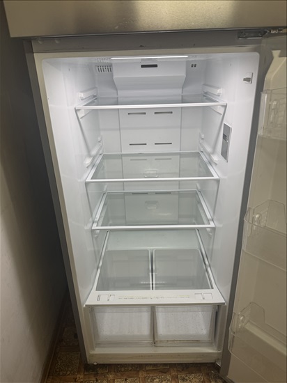 תמונה 2 ,מקרר 2 דלתות מקפיא עליון  למכירה ברמת גן מוצרי חשמל  מקרר
