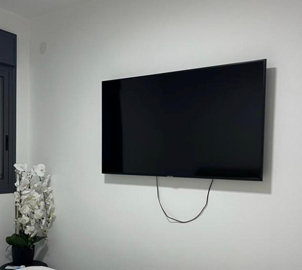תמונה 1, טלוויזיה Samsung Smart TV 4K U למכירה בתל אביב | מוצרי חשמל  טלוויזיות
