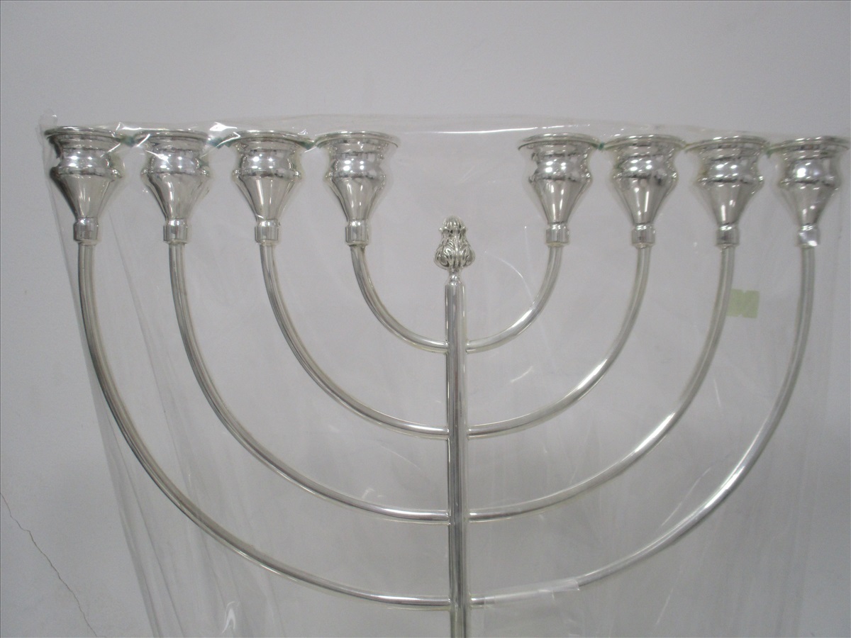 תמונה 1, חנוכיה מצופה כסף טהור למכירה במודיעין עילית | יודאיקה  חנוכיות