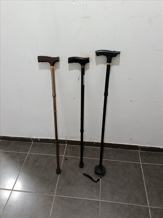 תמונה 1 ,3 מקלות הליכה 2 חדשים  למכירה בנשר ציוד סיעודי/רפואי  מקל הליכה