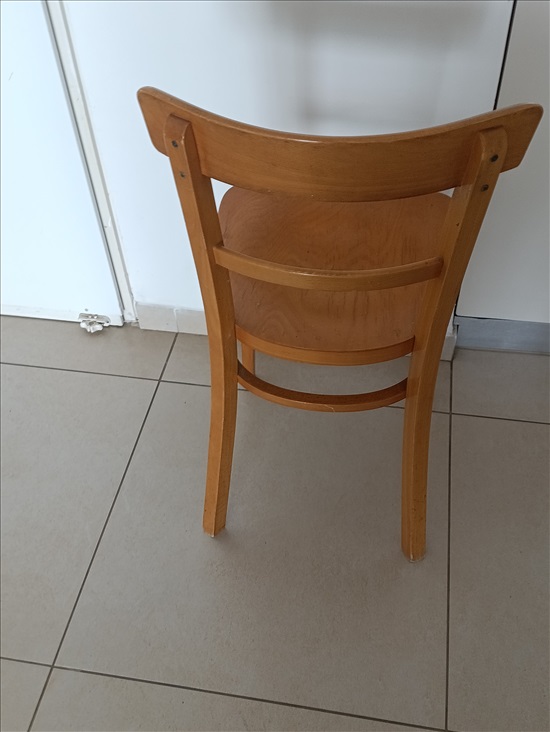 תמונה 2 , סל עיתונים כיסא עץ למכירה בחיפה ריהוט  ענתיקות