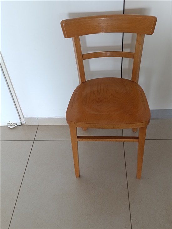 תמונה 1 , סל עיתונים כיסא עץ למכירה בחיפה ריהוט  ענתיקות