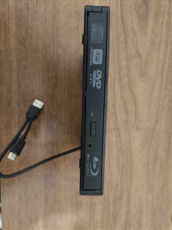 תמונה 3 ,Blu Ray WRITER+דיסקים 50GB,חדש למכירה בבאר שבע מחשבים וציוד נלווה  צורבים