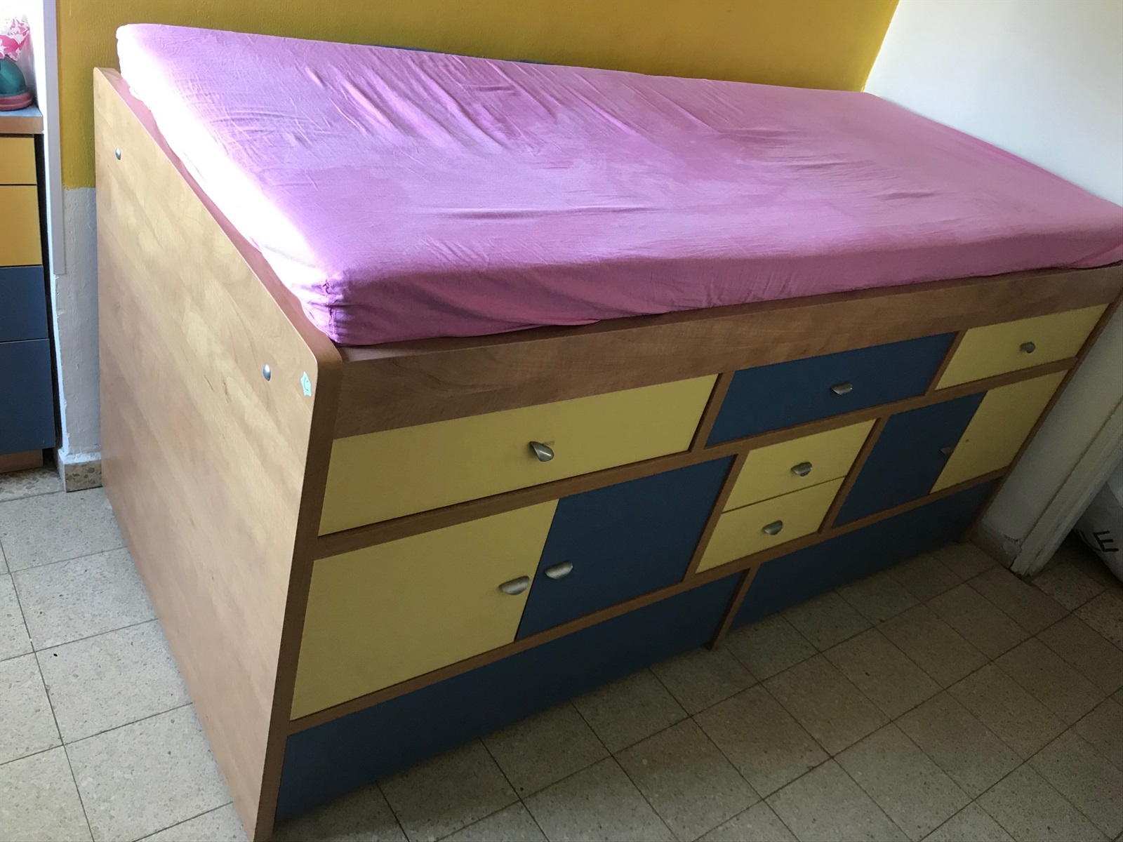 תמונה 1, מיטה גבוהה עם אחסוןXXL למכירה בירושלים | ריהוט  מיטות