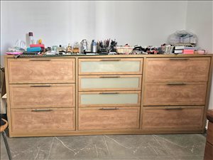 שידה מהממת אגוז בהיר240/90/50 