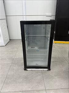 מקרר משקאות שחור זקש 
