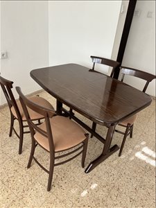שולחן לסולן עם ארבע  כסאות סט 