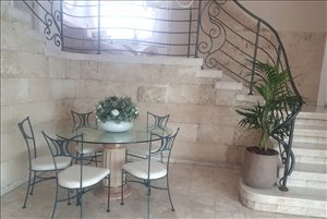 מעקה 