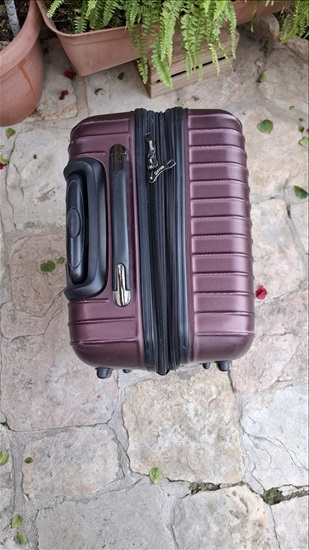 תמונה 2 ,מזוודה קטנה-בינונית 56/38/27 למכירה ברמת גן למטייל ולמתגייס  מזוודות ותיקים