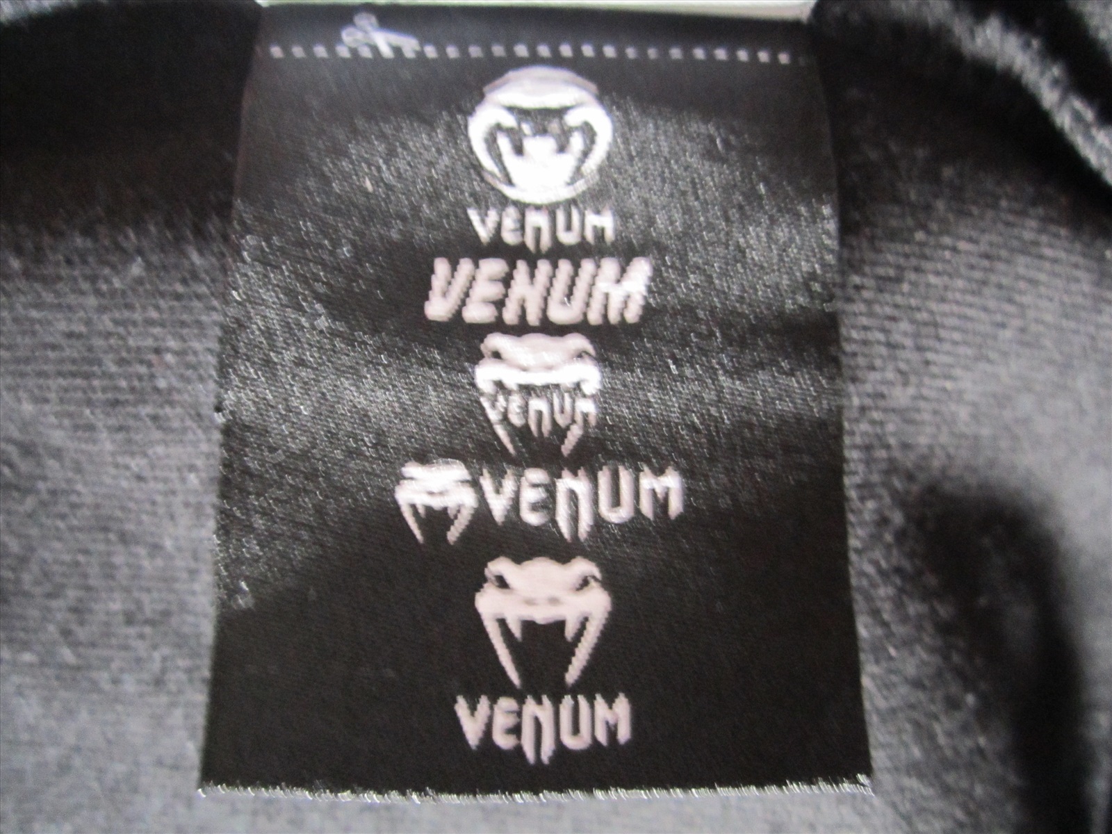תמונה 4, VENUM jacket מעיל הקפוצון למכירה בKiriyat-Motskin | ביגוד ואביזרים  מ...
