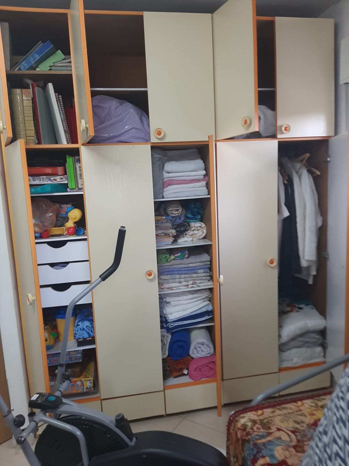 תמונה 2, ארון בגדים לבן פורמייקה למכירה בירושלים | ריהוט  ארונות