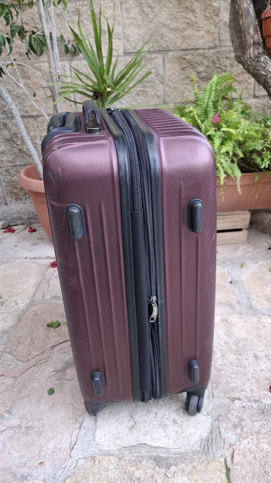 תמונה 4, מזוודה קטנה-בינונית 56/38/27 למכירה ברמת גן | למטייל ולמתגייס  מזוודות...