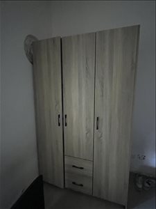 ארון בגדים 