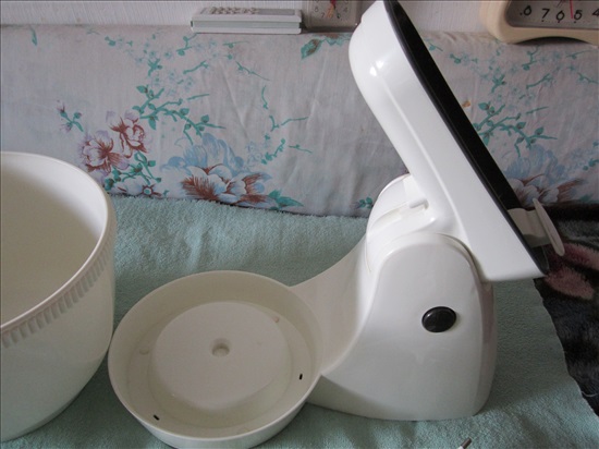 תמונה 5 ,מיקסר שולחני PHILIPS HR156/40. למכירה בKiriyat-Motskin מוצרי חשמל  בלנדר ומיקסר