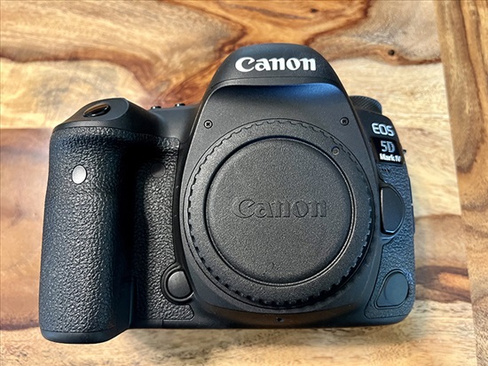 תמונה 1 ,מצלמת DSLR של קנון EOS 5D Mark למכירה בתל אביב צילום  מצלמה דיגיטלית