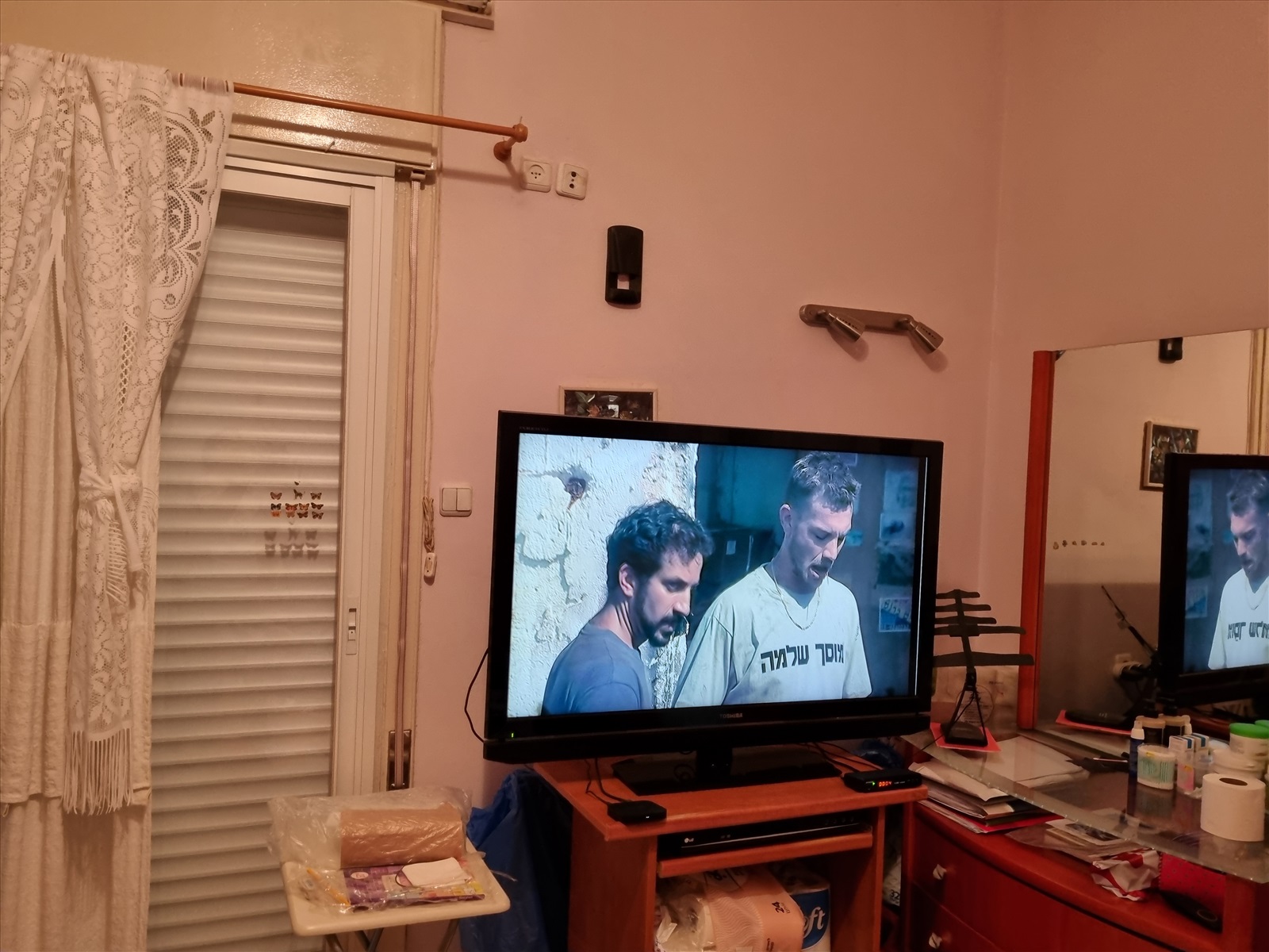 תמונה 2, טלוויזיה טושיבה 46 אינץ למכירה בתל אביב | מוצרי חשמל  טלוויזיות