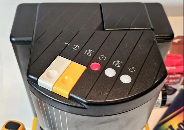 תמונה 2, מכונת אספרסו Delonghi Retro למכירה בתל אביב | מוצרי חשמל  מכונת קפה