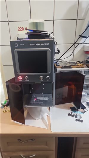 מכונת לייזר פייבר FL8 20W 