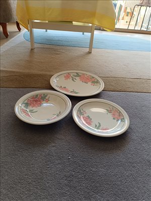 לבית - סט צלחות חדש תוצרת אנגליה <br>       