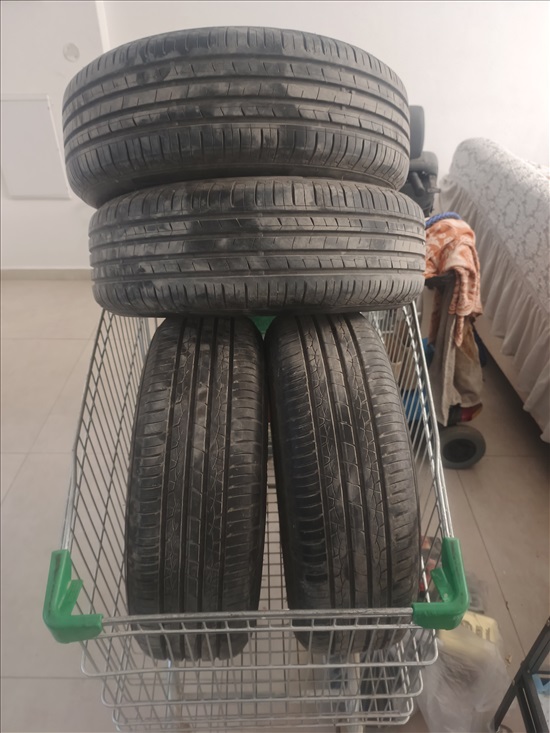 תמונה 5 ,4 צמגים במצב מצוין 2 מהם חדשים למכירה בדימונה שונות  שונות