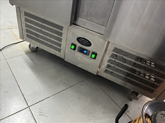 תמונה 1 ,מקרר עם עמדת הגשה למכירה בבית שאן מוצרי חשמל  ציוד מטבח
