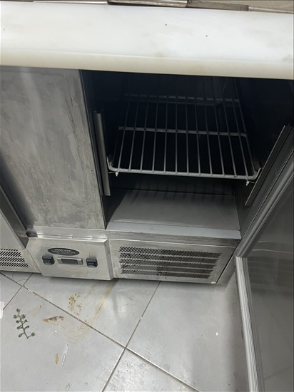 תמונה 3 ,מקרר עם עמדת הגשה למכירה בבית שאן מוצרי חשמל  ציוד מטבח